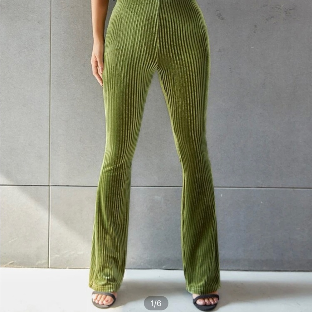 SHEIN solid leg flare velvet pants (never worn)